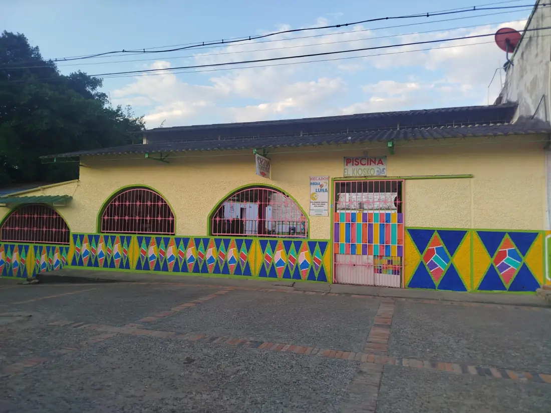 Piscina El Kiosko, foto 1 de 3