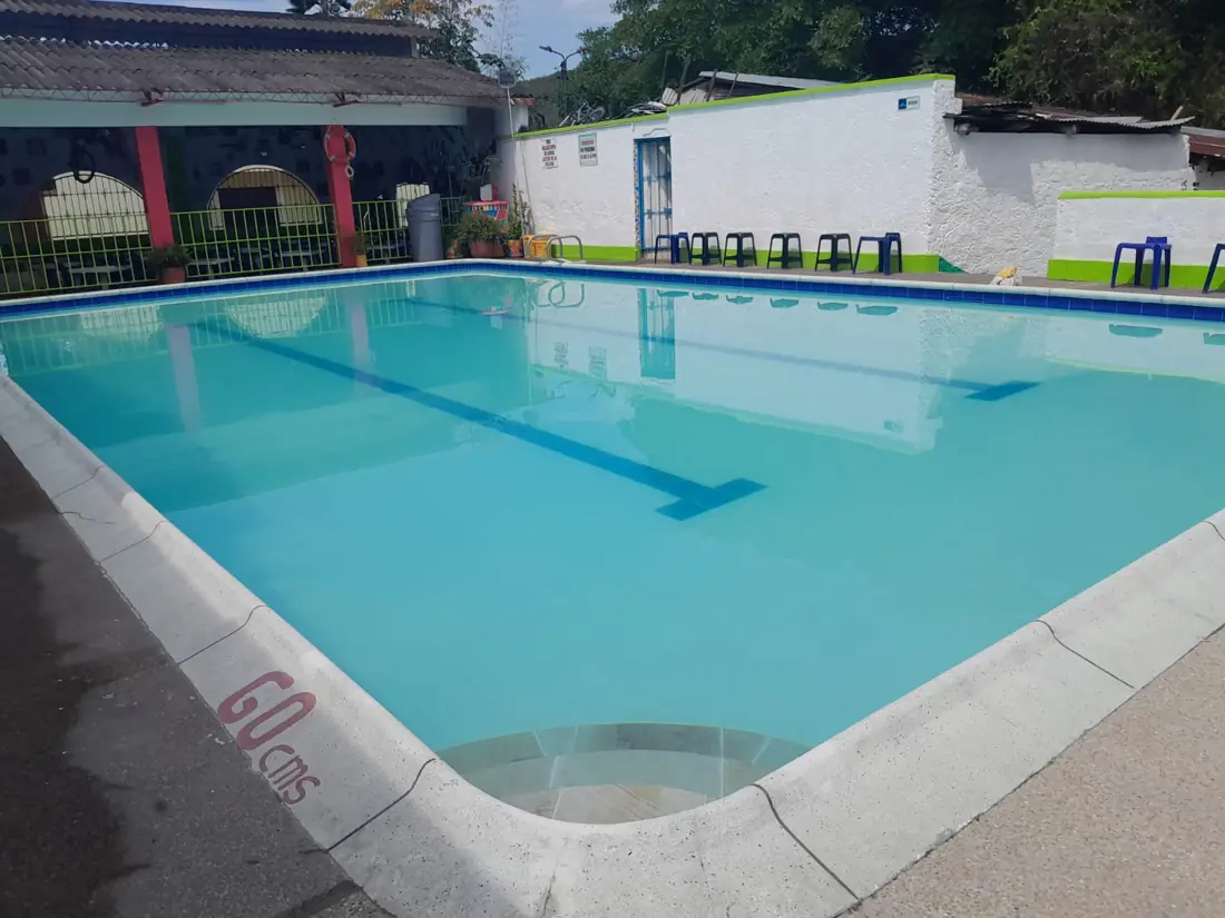 Piscina El Kiosko, foto 2 de 3