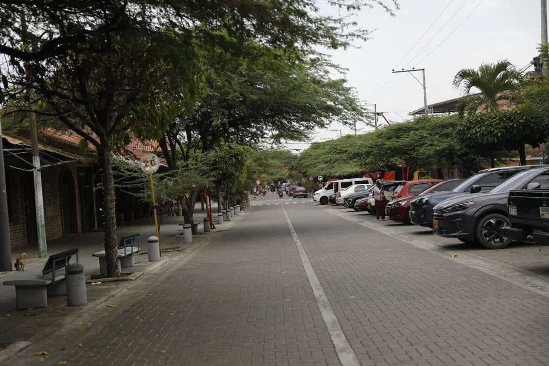 Avenida Francisco de Paula Santander, foto 1 de 3