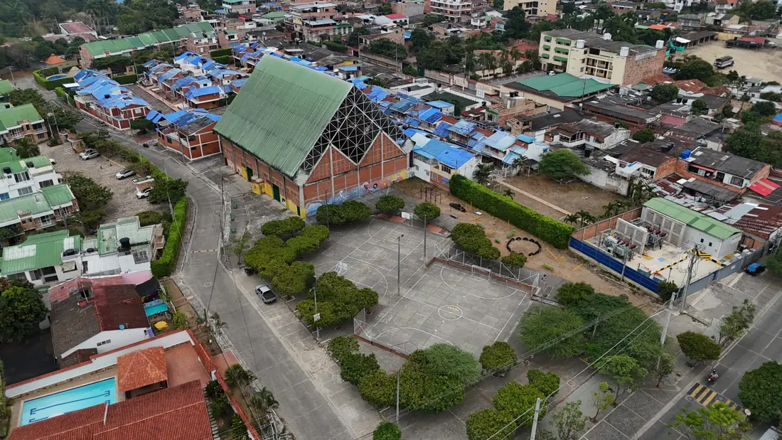 Polideportivo Julio Cesar Sánchez, foto 1 de 3