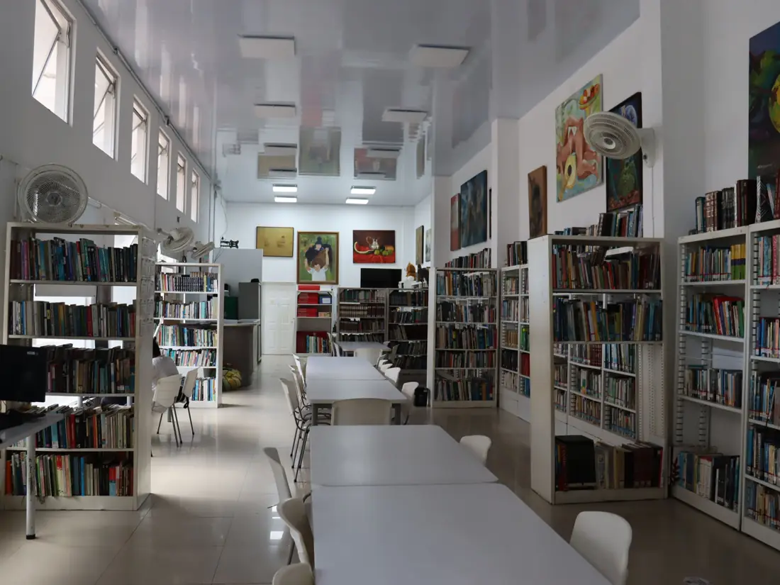 Biblioteca Municipal Hernando Santos Castillo, foto 1 de 4