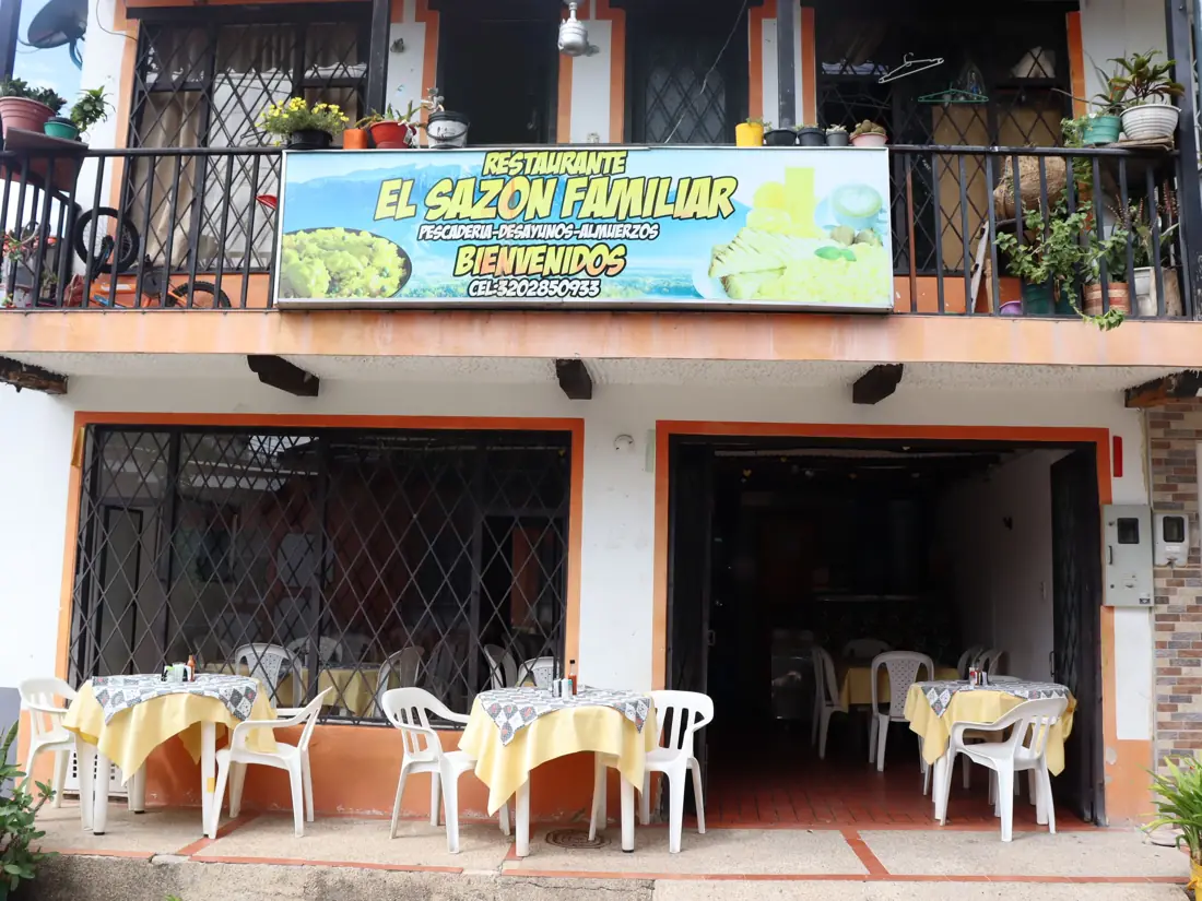Restaurante Sazón Familiar, foto 1 de 4