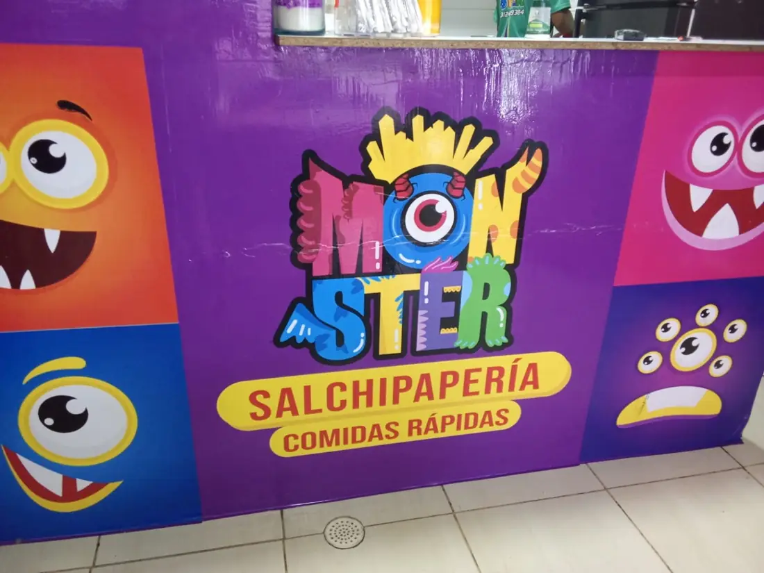 Monster Salchipapería, foto 3 de 3